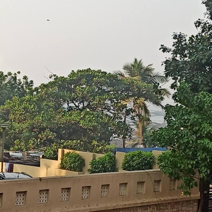 Cozy Private Ac Studio By The Sea Bandstand Bandra W Mumbai Nr Taj Lands End Daire Dış mekan fotoğraf