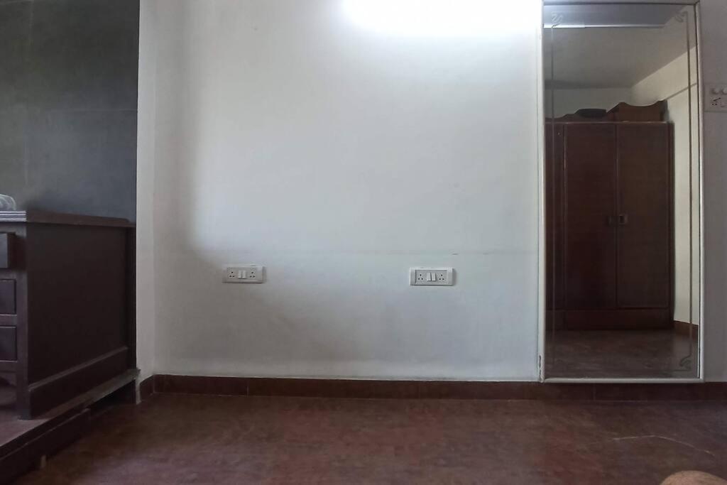 Cozy Private Ac Studio By The Sea Bandstand Bandra W Mumbai Nr Taj Lands End Daire Dış mekan fotoğraf