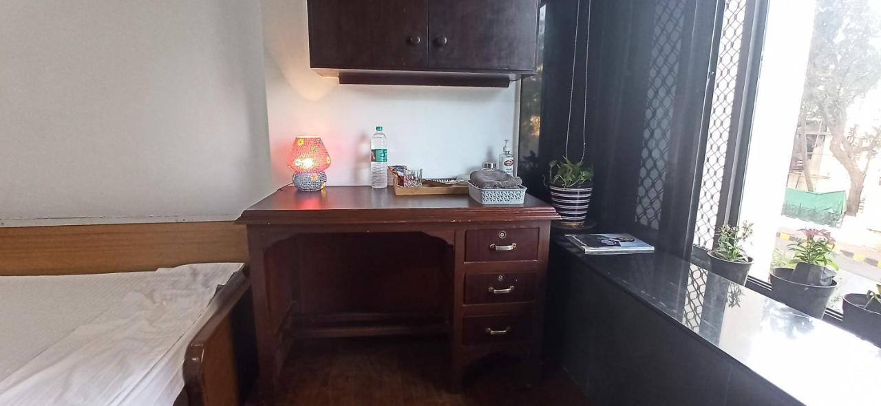 Cozy Private Ac Studio By The Sea Bandstand Bandra W Mumbai Nr Taj Lands End Daire Dış mekan fotoğraf
