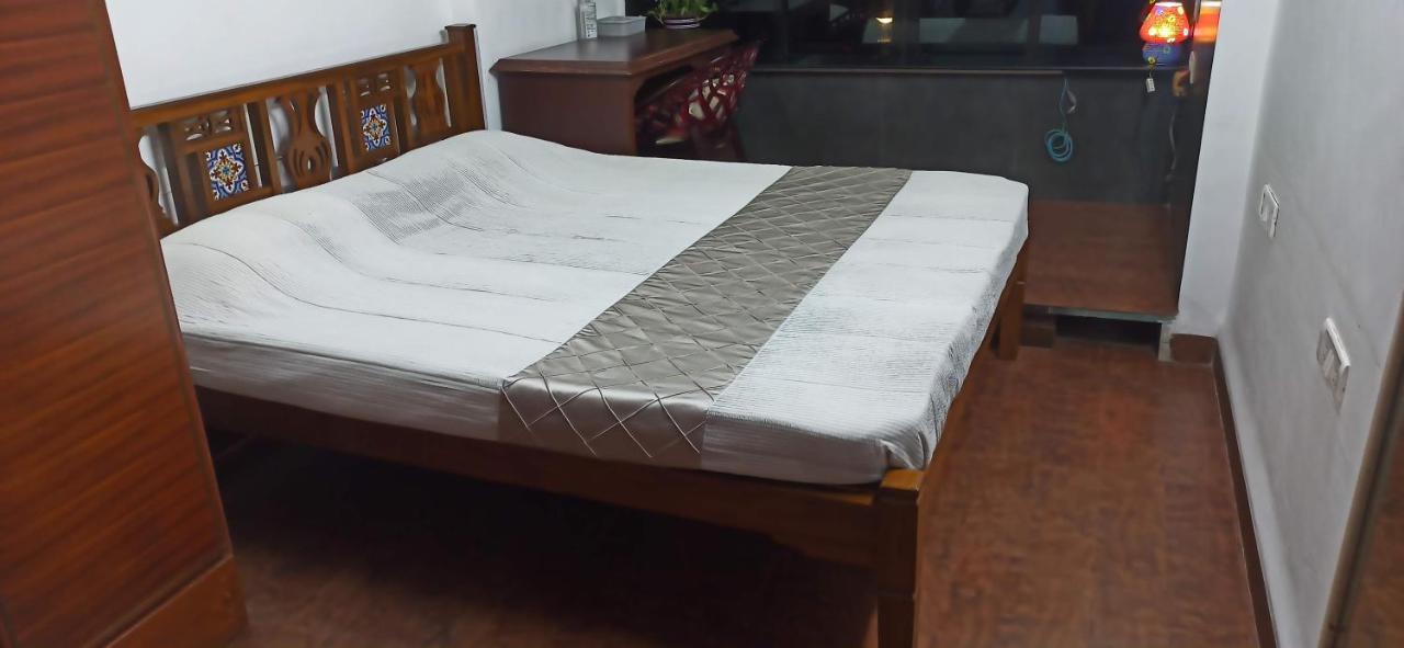 Cozy Private Ac Studio By The Sea Bandstand Bandra W Mumbai Nr Taj Lands End Daire Dış mekan fotoğraf