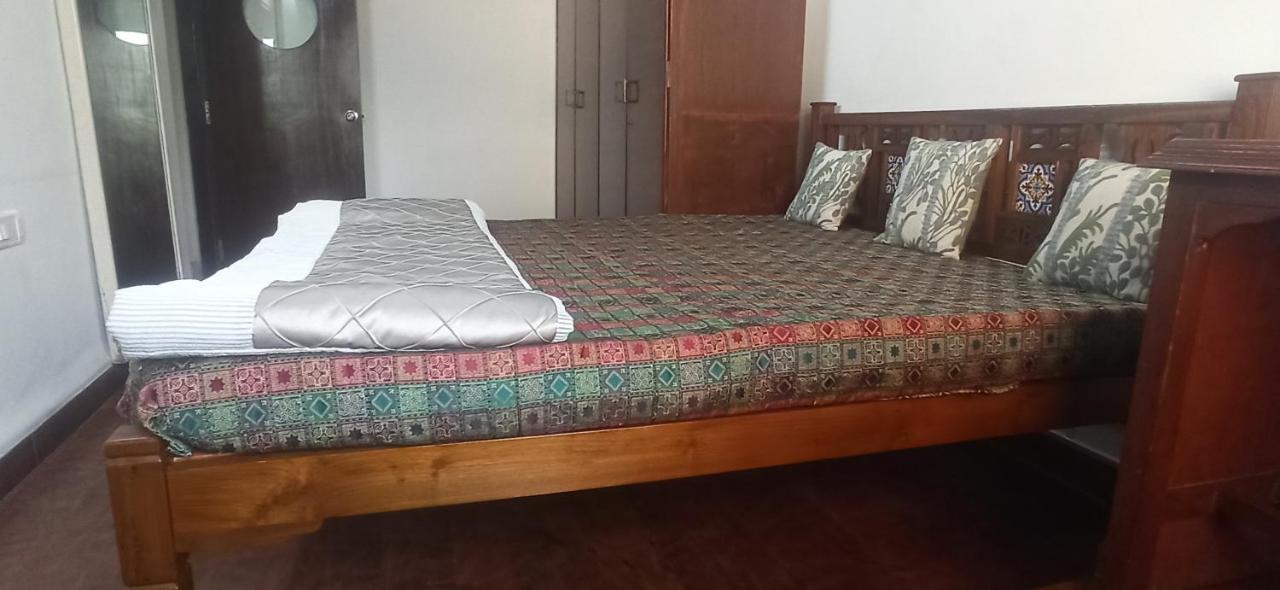 Cozy Private Ac Studio By The Sea Bandstand Bandra W Mumbai Nr Taj Lands End Daire Dış mekan fotoğraf