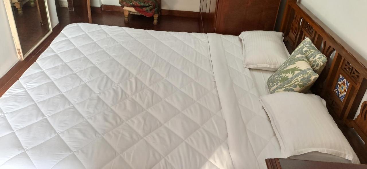 Cozy Private Ac Studio By The Sea Bandstand Bandra W Mumbai Nr Taj Lands End Daire Dış mekan fotoğraf